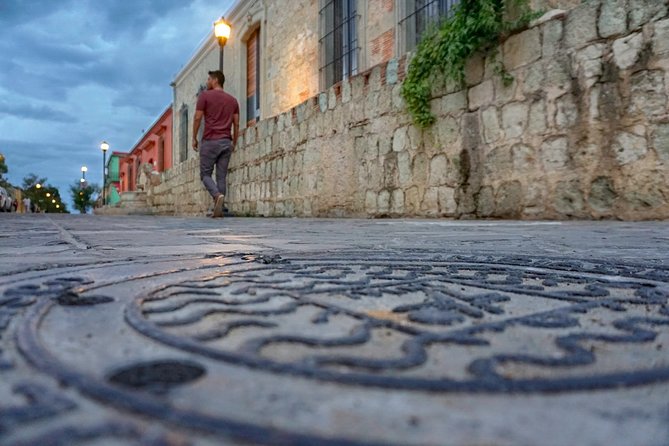 Private Oaxaca Walking Tour with Mezcal Tasting - Mezcal Tasting at La Casa del Mezcal