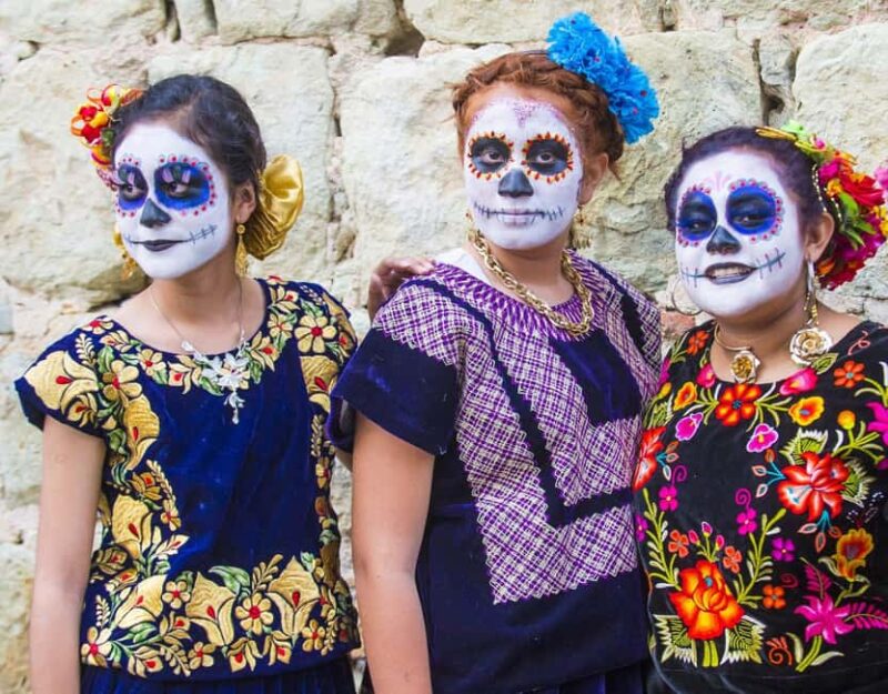 Private Oaxaca Walking Tour: Xoxocotlán Day of the Dead - Tasting Traditional Pan de Muerto and Hot Chocolate from Local Vendors