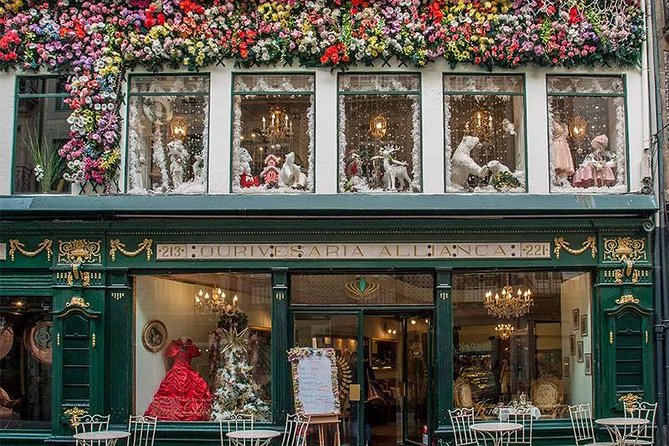 Private off the beaten Walking Tour Porto with a local expert - Artistic and Cultural Stops with Scenic Views