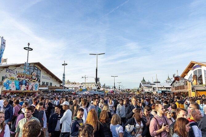 Private Oktoberfest with Table, Meal and Beer & Munich Old Town - Logistics and Meeting Details