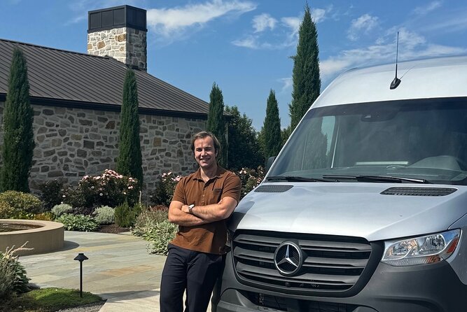 Private Oregon Wine Tour - Bring Up To 10 People - Three Wineries - Lunch Stop for a Break in the Day