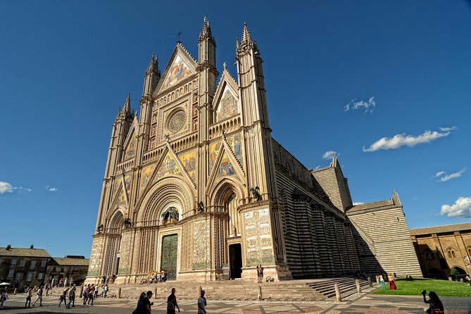 Private Orvieto and Tuscany Wine Tour from Rome - Explore Two Historic Towns in One Day