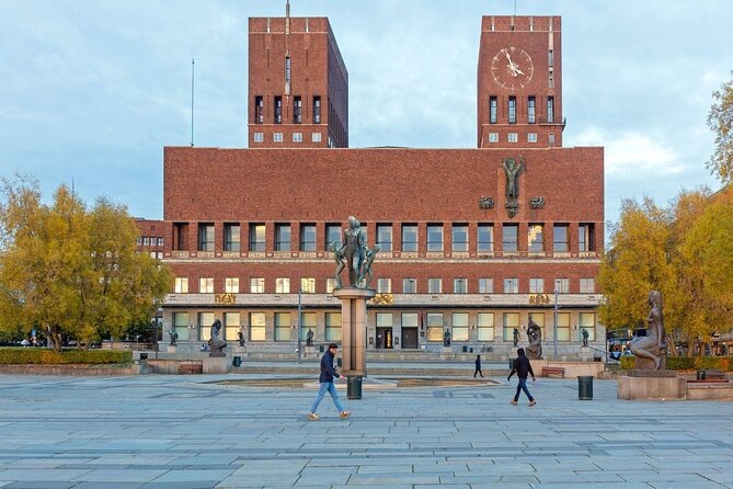 Private Oslo Tour with a Local, Highlights & Hidden Gems, 100% Personalised - Witnessing the Changing of the Guard (Timing Optional)
