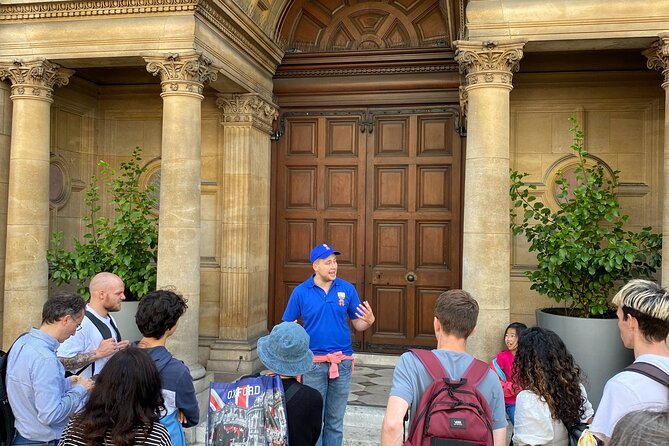 Private | Oxford Uni Walking Tour w/opt New College Entry - The Experience of Oxford Alumni Guides