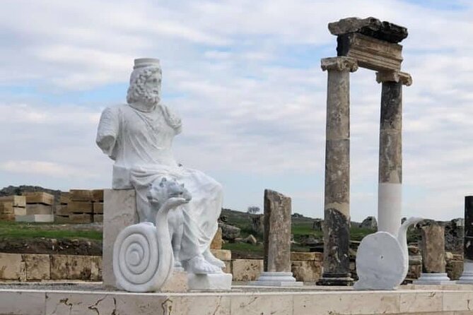 Private Pamukkale Day Tour from Istanbul by Plane - The Culinary Touch: Lunch in a Tranquil Setting