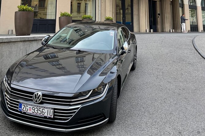 Private Panorama Tour of Zagreb with premium vehicle - Mirogoj Cemetery: Art, Nature, and History