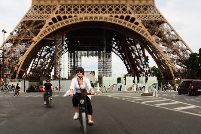 Private Paris electric bike ride with video - Scenic Ride Along the Seine and Through Famous Quarters