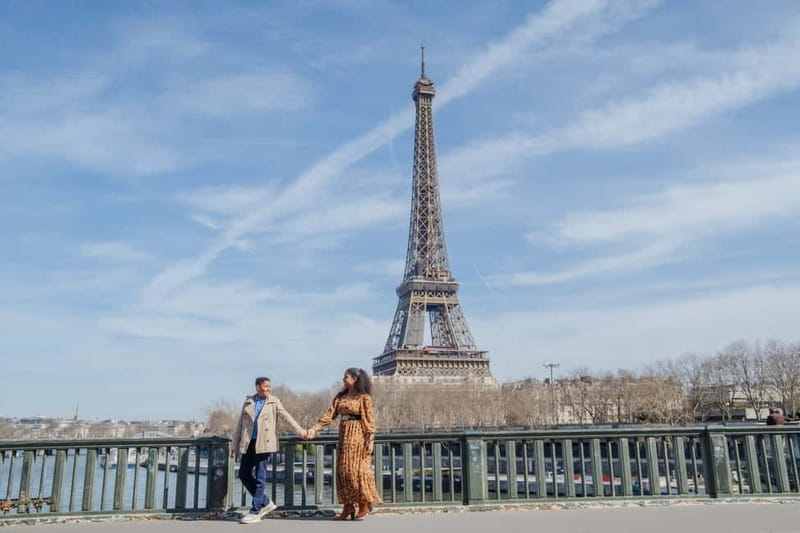 Private Paris multiple places photoshoot by a filmmaker - Key Points