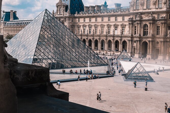Private Paris Walking Tour with Tour Guide - Experience the Charm of Palais-Royal and the Meeting of Emily and Mindy