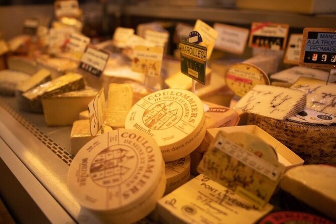 Private Parisian Food Tour in Le Marais - Savoring Cheese and Wine Pairings