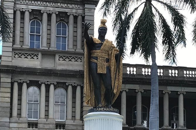 Private Pearl Harbor and Honolulu City Tour - Visiting the Hawaii State Capitol and the Pearl Harbor Memorial