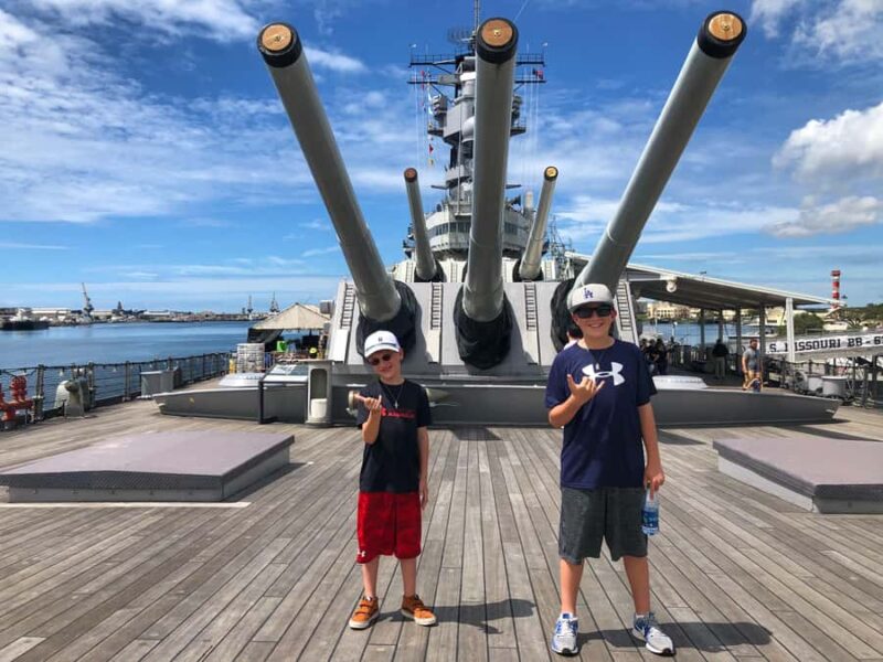 Private Pearl Harbor - USS Arizona and USS Missouri - Scenic Drive Past Key Military and Historic Sites