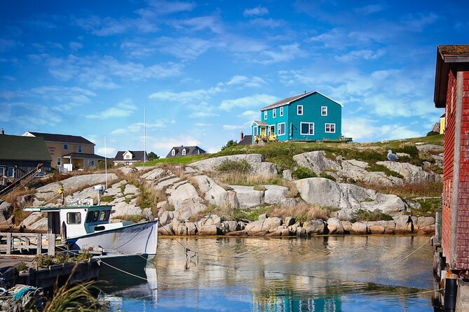Private Peggy's Cove Lighthouse Tour from Halifax - Explore Halifax in Comfort with a Private Tour for Up to 5 People