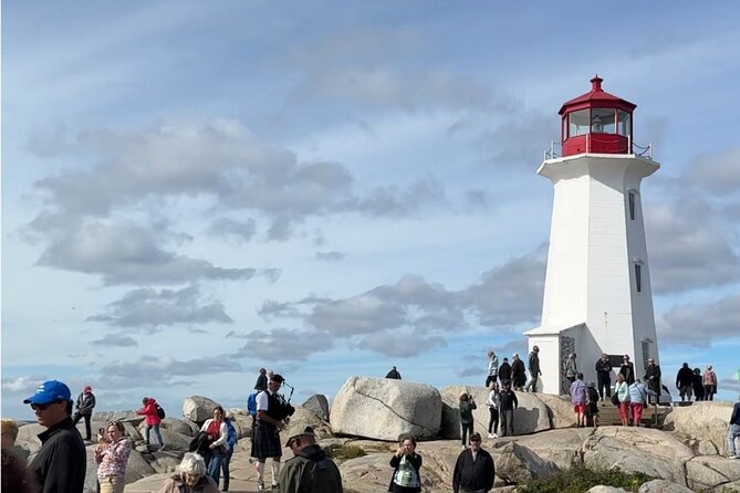 Private Peggy's Cove Lighthouse Tour from Halifax - Key Points