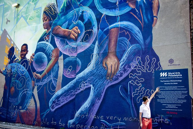 Private Philadelphia French/English Historical and Architectural Walking Tour - City Hall and Architectural Landmarks