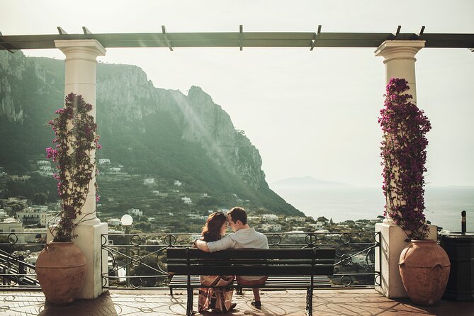 Private photo experience on Capri - Meeting and Ending at the Same Central Location