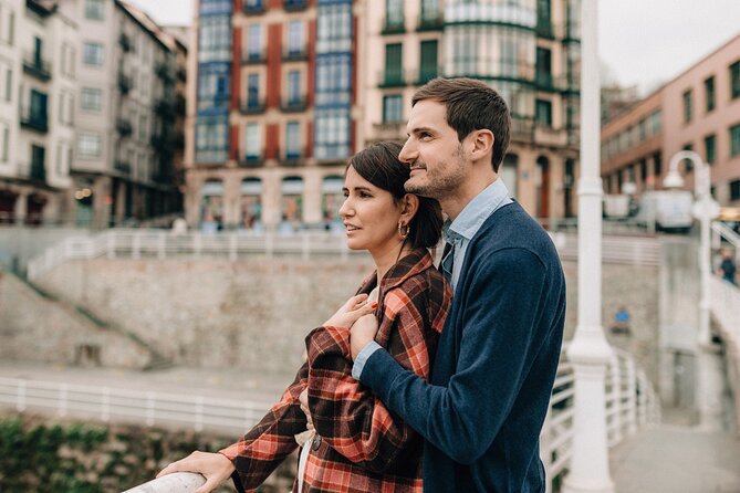 Private Photo Session in Bilbao, a Travel Memory - Delivery of Photos and Digital Enhancements