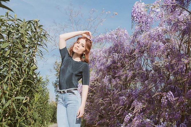 Private Photo Session with a Local Photographer in Barcelona - Key Points