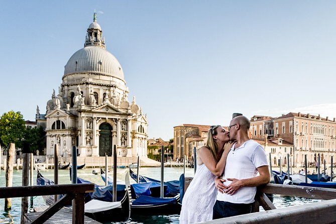 Private Photo Shoot in Venice with Gondola Ride - Booking and Cancellation Flexibility