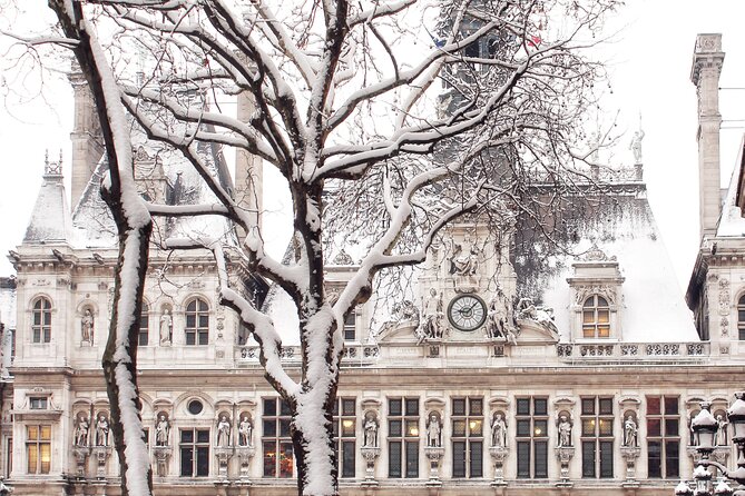 Private Photo Tour in Paris with a Professional Photographer - Portraits at Place Du Tertre