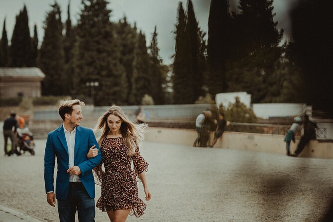 Private Photoshoot in Florence - Shooting at Piazza Signoria with Palazzo Vecchio and Loggia dei Lanzi