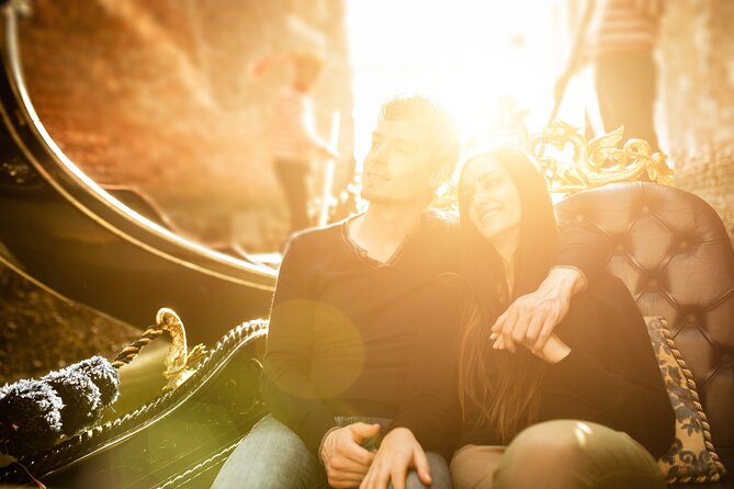 Private Photoshoot on Personal Gondola in Venice - Meeting and Ending at the Heart of Venice