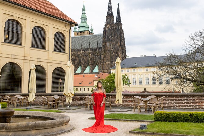 Private Photoshoot Tour in Prague - Booking, Cancellation, and Weather Considerations
