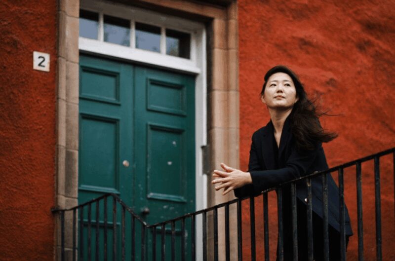 Private Photoshoot with Views of Famous Edinburgh Castle - Professional, Local Photographers with Knowledge of Edinburgh