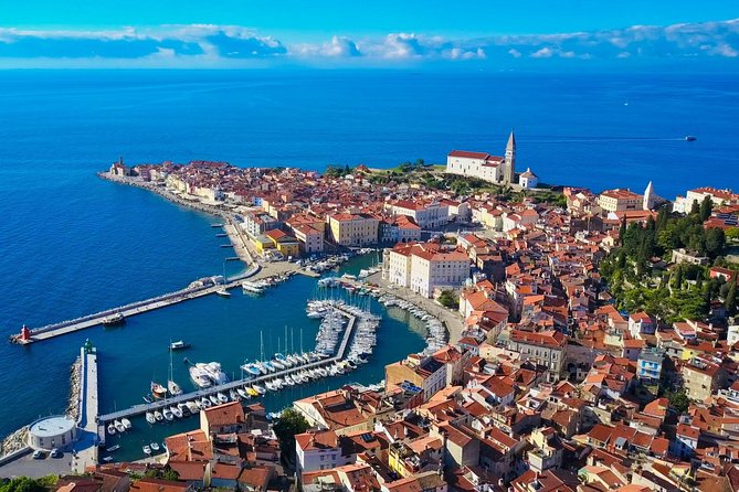 Private Piran Walking Tour (tasting of local wine & products included) - Discovering the Old Square of Prvomajski trg