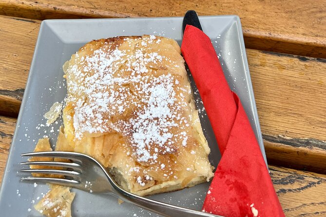 Private Plitvice lakes and Rastoke day tour from Zagreb - Customer Satisfaction and Guide Expertise