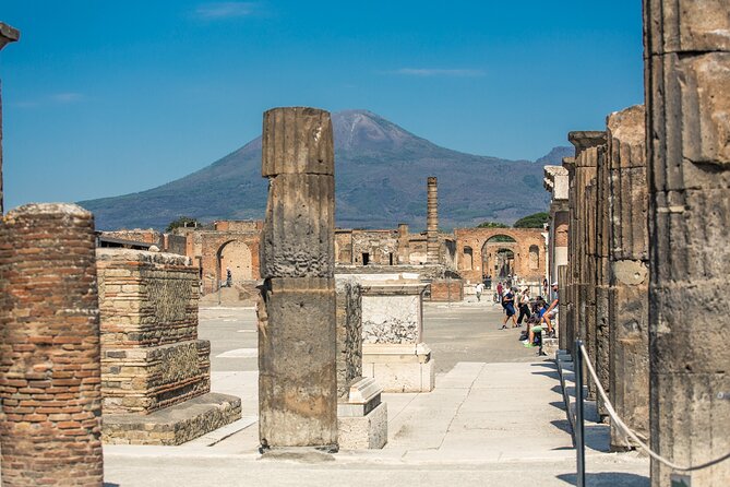 Private Pompeii Tour with Guide & Transfer included - Visiting the Pompeii Amphitheatre and Theatres