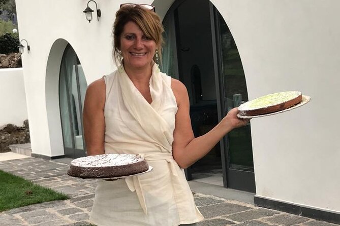 Private Pompeii Tour with Wine Tasting Experience - Key Points