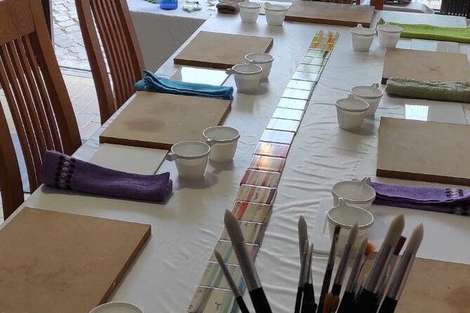 Private pottery workshop in the beautiful Monchique mountains - Key Points