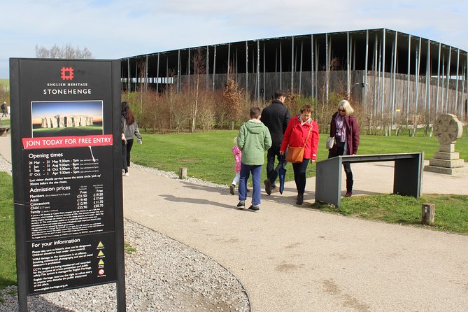 Private Pre Cruise Excursion Transfer London to Southampton Port Via Stonehenge - Reviews Highlight the Driver’s Service and Convenience