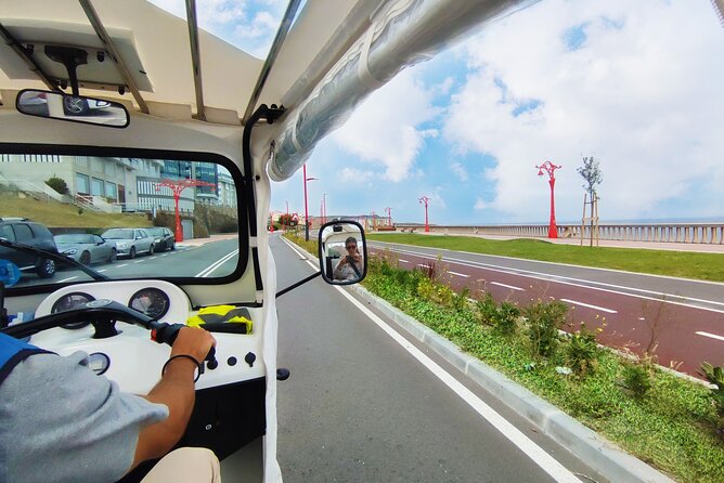 Private PREMIUM Tour in Tuk tuk A Coruña - Walking Along the Seafront and the Tower of Hercules