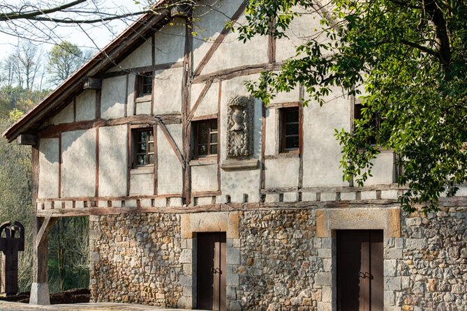 Private Premium Tour of San Sebastian and Chillida Leku Museum - Experience the Art and Charm of San Sebastian in a Private Tour