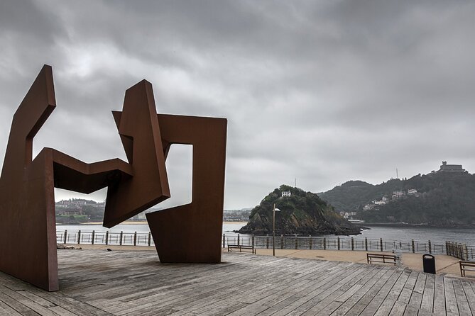 Private Premium Tour of San Sebastian and Chillida Leku Museum - The Artistic Heart: Chillida-Leku Museum
