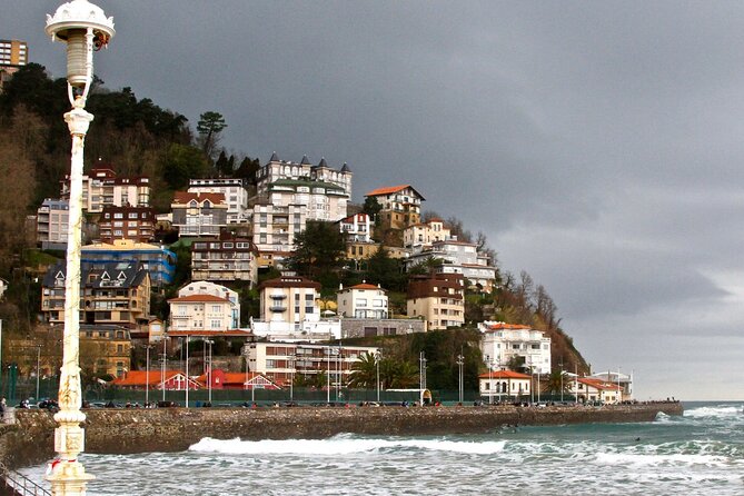 Private Premium Tour of San Sebastian and Chillida Leku Museum - The Unique Appeal of This Tour