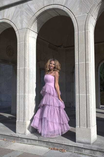 Private Professional Photo Shoot in Niagara Falls - Language Options and Accessibility