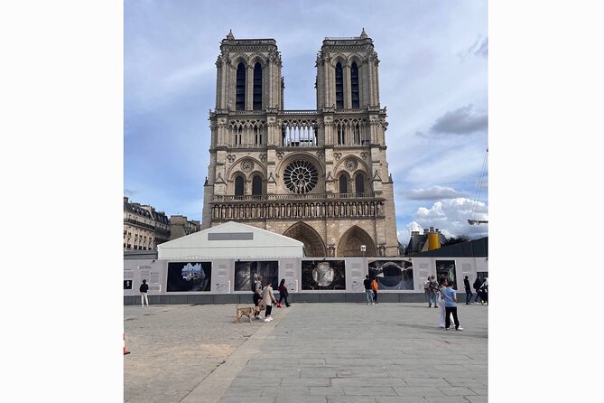 Private Professional PHOTOSHOOT in Paris - The Expertise Behind the Lens: A Photographer with 17 Years of Experience