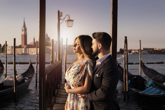 Private Professional Photoshoot Tour in Venice - Logistics and Accessibility