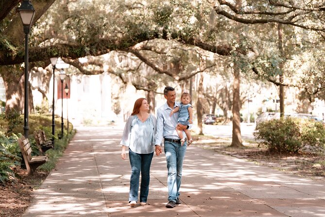 Private Professional Vacation Photoshoot in Savannah - Starting Point at 83 E Bay St and the Tour’s Arrival