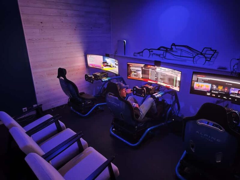 Private Racing Simulator Experience - Key Points