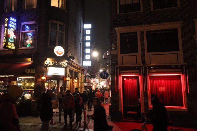 Private red light district & coffeeshop tour with a local - Discovering the Historic Red Light District