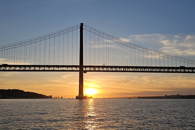 Private Relaxing Sunset Tour along the Tagus River - Logistics: Meeting Points and Group Size