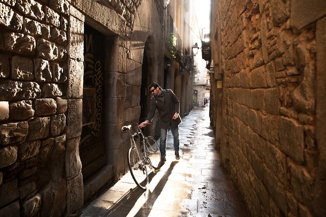 Private Religious Tour: Sagrada Familia, Romans & Jewish Quarter - Discovering Barcelona’s Roman Heritage: Walls, Aqueducts, and Temples