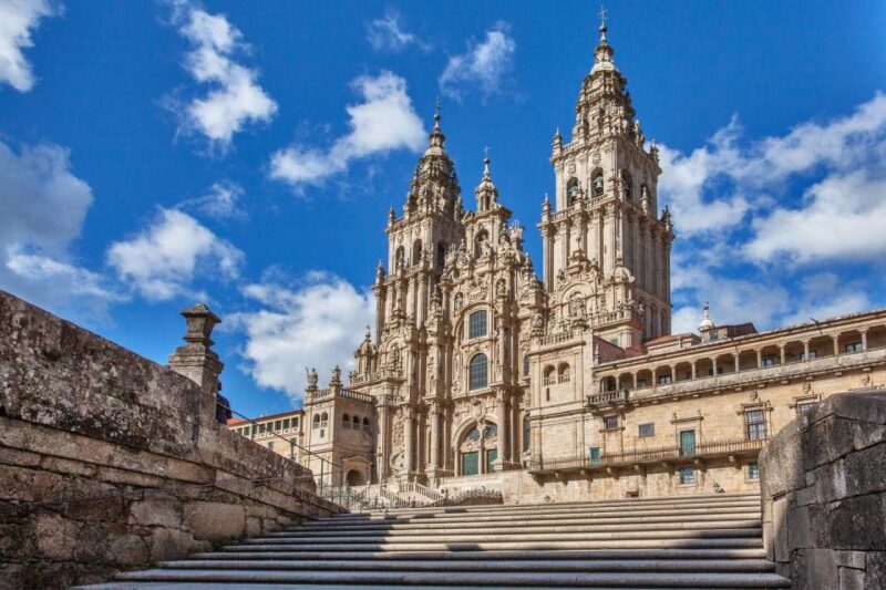 Private Religious Tour to Santiago Compostela & Braga - Discovering Braga’s Old Cathedral and Historic Center
