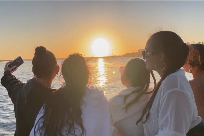 Private Rental Cruise in Porto - Experience a Private Rental Cruise in Porto with a Multilingual Crew