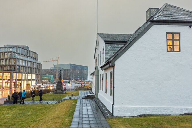 Private Reykjavik City and Architecture Walking Tour - Visiting Hallgrimskirkja: Reykjavik’s Architectural Icon