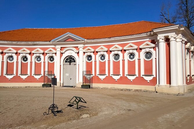 Private Riga Vilnius Transfer and Tour - Transitioning from Latvian Countryside to Vilnius City